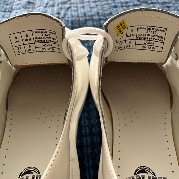 Dr. Martens 1461 Pride Derby Smooth Leather Oxford
Shoes in White Women 6 Men 5 - Picture 4 of 5